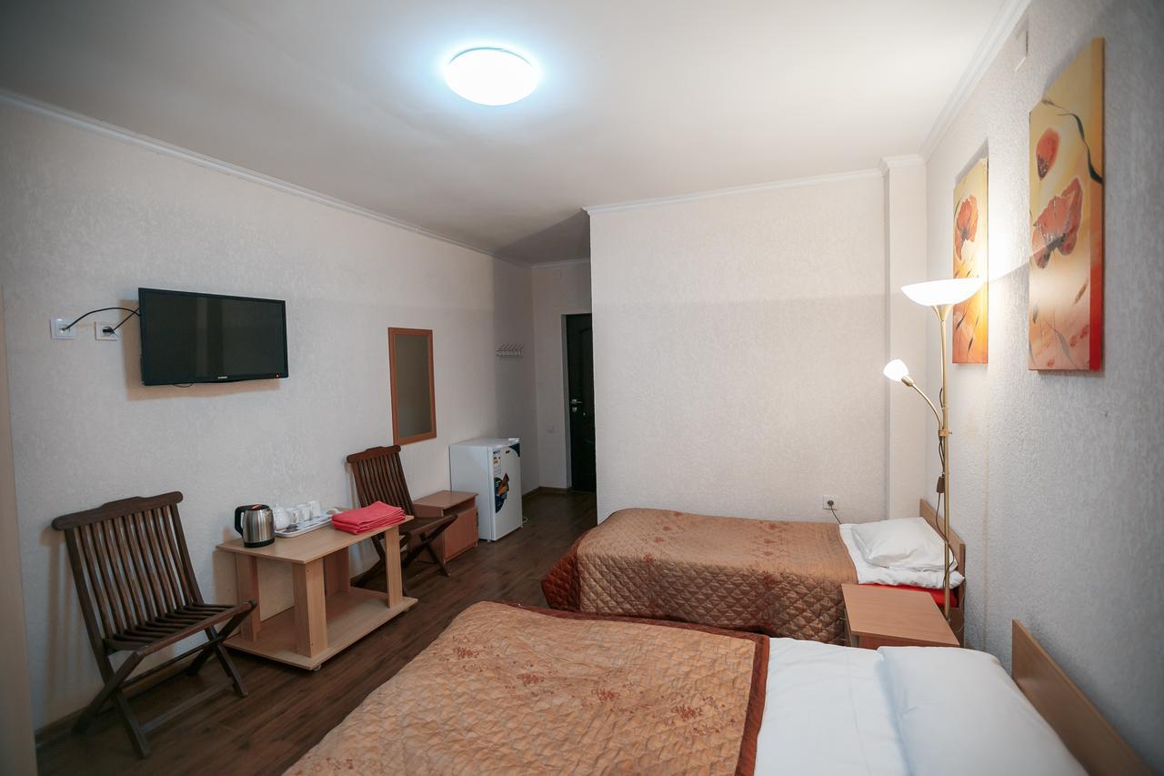 Evropa Hotel Бостері Екстер'єр фото